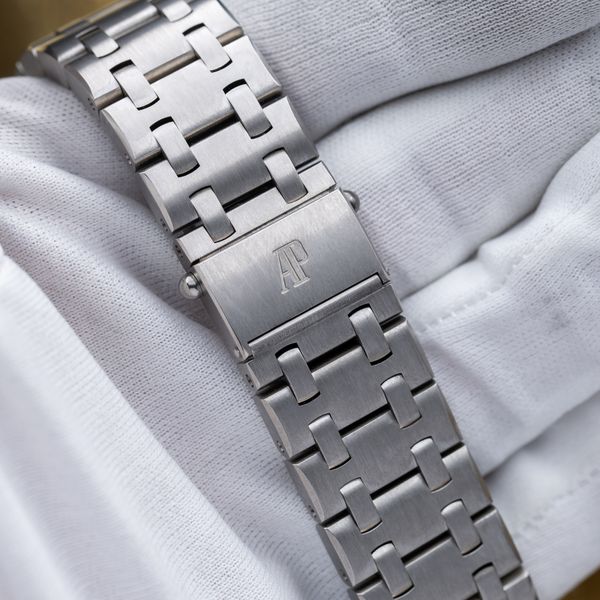 Audemars Piguet Royal Oak Offshore 25721TI.OO.1000TI.06.A